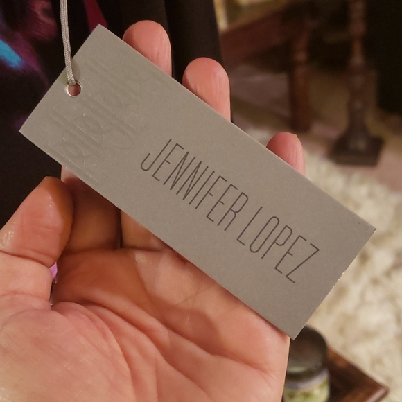 Top - Picture 4 of 6